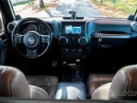 Usata Jeep Wrangler Sahara 200 CV (147 kW) 2011 Nero SUV