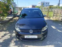 Käytetty VW Touran Comfortline 105 HP (77 kW) 2012 Musta Tila-auto