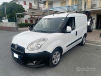 Usata Fiat Doblò 104 CV (76 kW) 2012 Bianco Monovolume