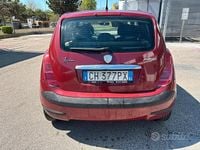 Usata Lancia Ypsilon 70 CV (51 kW) 2003 Rosso Utilitaria