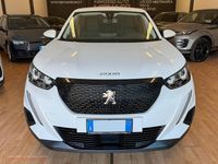 Usata Peugeot 2008 Active 101 CV (74 kW) 2020 Bianco SUV