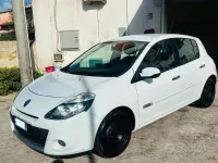 Usata Renault Clio II Dynamique 85 CV (62 kW) 2010 Bianco Berlina