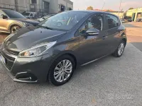Usata Peugeot 208 Allure 82 CV (60 kW) 2017 Grigio Utilitaria