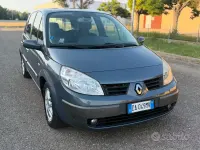 Usata Renault Grand Scénic II 130 CV (95 kW) 2006 Grigio Monovolume
