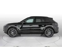 Nuova Porsche Cayenne Black Edition 2026 Nero cromite metallizzato SUV