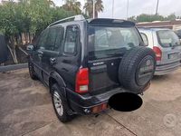 Second-hand Suzuki Grand Vitara 109 CP (80 kW) 2005 Negru SUV