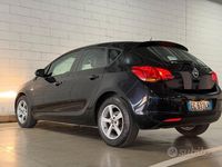 Usata Opel Astra Enjoy 115 CV (84 kW) 2010 Nero Berlina