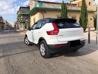 Usata Volvo XC40 Momentum 150 CV (110 kW) 2019 Bianco SUV