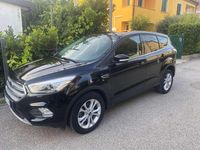 Usata Ford Kuga 163 CV (119 kW) 2019 Nero SUV