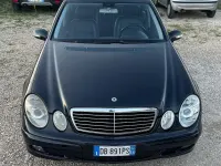 Usata Mercedes E200 Avantgarde 122 CV (89 kW) 2005 Blu Berlina