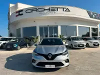 Usata Renault Clio V Business 86 CV (63 kW) 2020 Grigio Berlina