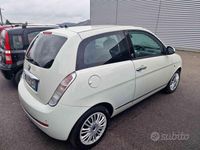 Usata Lancia Ypsilon 78 CV (57 kW) 2010 Bianco pastello Utilitaria