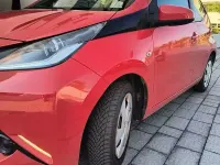 Usata Toyota Aygo 69 CV (50 kW) 2017 Rosso Utilitaria