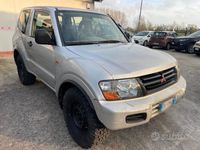 usata Mitsubishi Pajero 2.5 tdi 3 porte autovettura