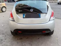 Usata Lancia Ypsilon 95 CV (69 kW) 2011 Grigio Utilitaria