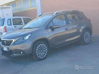 Usata Peugeot 2008 102 CV (75 kW) 2018 Grigio SUV