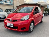 Usata Toyota Aygo 68 CV (50 kW) 2010 Rosso Utilitaria