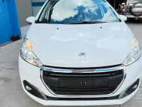 Gebraucht Peugeot 208 Active 75 PS (55 kW) 2018 Weiß Kleinwagen