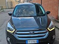 Usata Ford Kuga 120 CV (88 kW) 2019 Grigio SUV