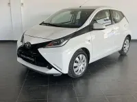 Usata Toyota Aygo X-play 69 CV (50 kW) 2016 Bianco Utilitaria