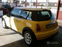Usata Mini Cooper 116 CV (85 kW) 2002 Giallo Utilitaria