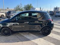 Usata Lancia Ypsilon 95 CV (69 kW) 2022 Nero Utilitaria