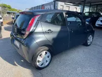 Usata Toyota Aygo X-play 69 CV (50 kW) 2015 Grigio Utilitaria