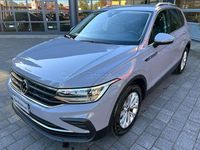 Usata VW Tiguan Life 131 CV (96 kW) 2022 Grigio delfino SUV