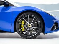 Nuova Lotus Emira 364 CV (267 kW) 2025 Blu metallizzato Coupé