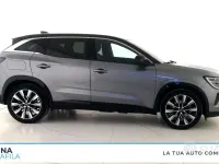 Usata Renault Austral Techno 131 CV (96 kW) 2023 Grigio scisto tetto nero SUV