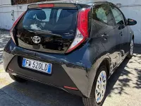 Usata Toyota Aygo Cool 72 CV (52 kW) 2019 Nero Utilitaria