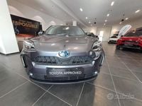 Usata Toyota Yaris Hybrid Trend 92 CV (67 kW) 2021 Grigio Monovolume