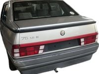 Usata Alfa Romeo 75 103 CV (75 kW) 1994 Grigio Berlina