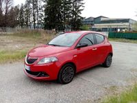 Usata Lancia Ypsilon Gold 69 CV (50 kW) 2022 Rosso Utilitaria