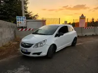 Usata Opel Corsa 75 CV (55 kW) 2010 Bianco Utilitaria