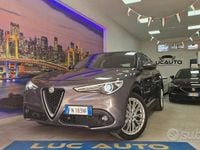Usata Alfa Romeo Stelvio Executive 209 CV (153 kW) 2018 Grigio SUV