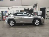 Usata Lexus UX Business Edition 145 CV (106 kW) 2021 Grigio metallizzato SUV