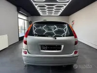 Usata Nissan Almera Visia 82 CV (60 kW) 2006 Grigio Berlina
