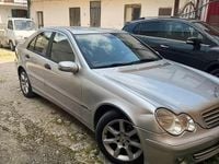 Usata Mercedes C220 Avantgarde 150 CV (110 kW) 2005 Grigio Berlina
