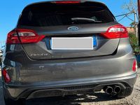 Usata Ford Fiesta 125 CV (91 kW) 2018 Grigio Utilitaria