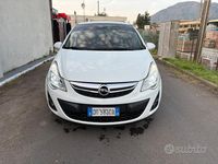 Usata Opel Corsa 75 CV (55 kW) 2011 Bianco Utilitaria