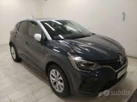 Usata Renault Captur Zen 100 CV (73 kW) 2021 Blu SUV