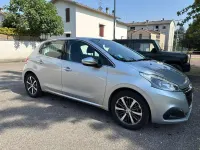 Usata Peugeot 208 Allure 82 CV (60 kW) 2017 Argento Utilitaria