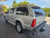 Usata Toyota HiLux SR 171 CV (125 kW) 2011 Grigio Pick-up