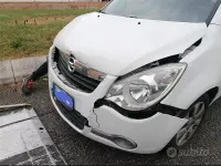 Usata Opel Agila 86 CV (63 kW) 2010 Utilitaria