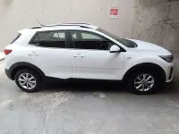 Usata Kia Stonic Style 101 CV (74 kW) 2017 Bianco SUV