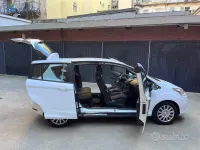 Usata Ford B-MAX 90 CV (66 kW) 2016 Bianco pastello Monovolume