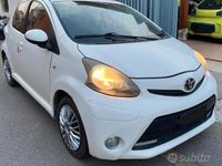 Usata Toyota Aygo 68 CV (50 kW) 2012 Bianco Utilitaria