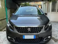 Usata Peugeot 2008 Active 102 CV (75 kW) 2019 Grigio SUV
