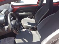 Usata Toyota Aygo 72 CV (52 kW) 2021 Rosso Utilitaria